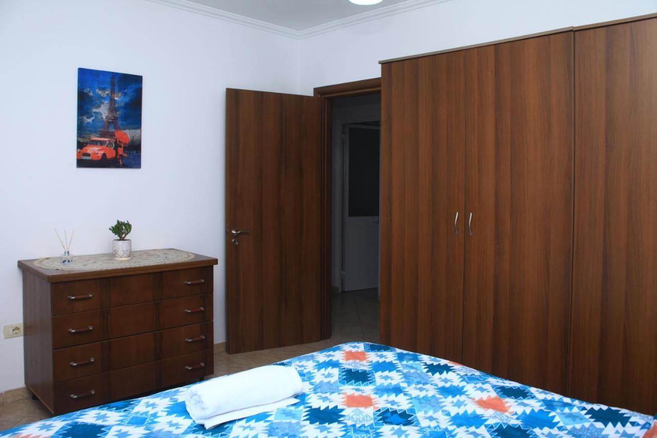 Beautiful Apartment At Port Side! Дуррес Екстер'єр фото