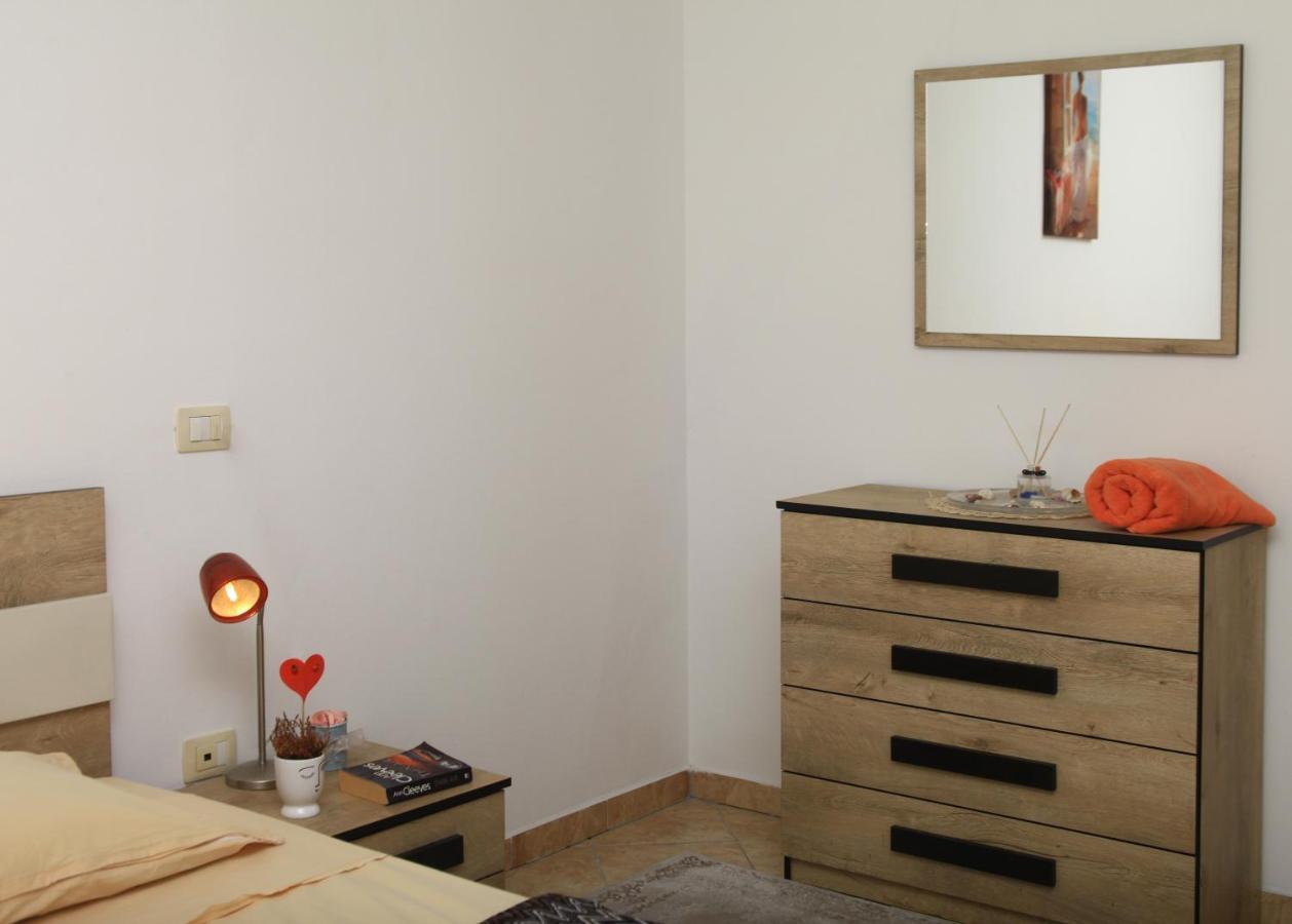 Beautiful Apartment At Port Side! Дуррес Екстер'єр фото