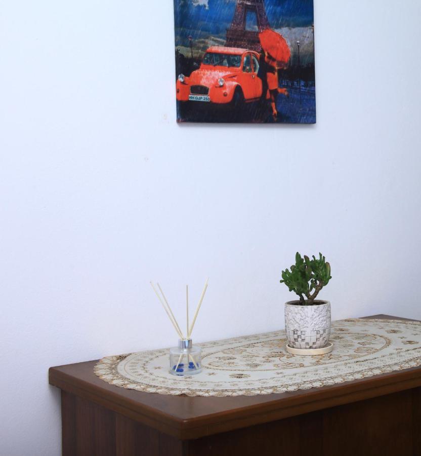 Beautiful Apartment At Port Side! Дуррес Екстер'єр фото