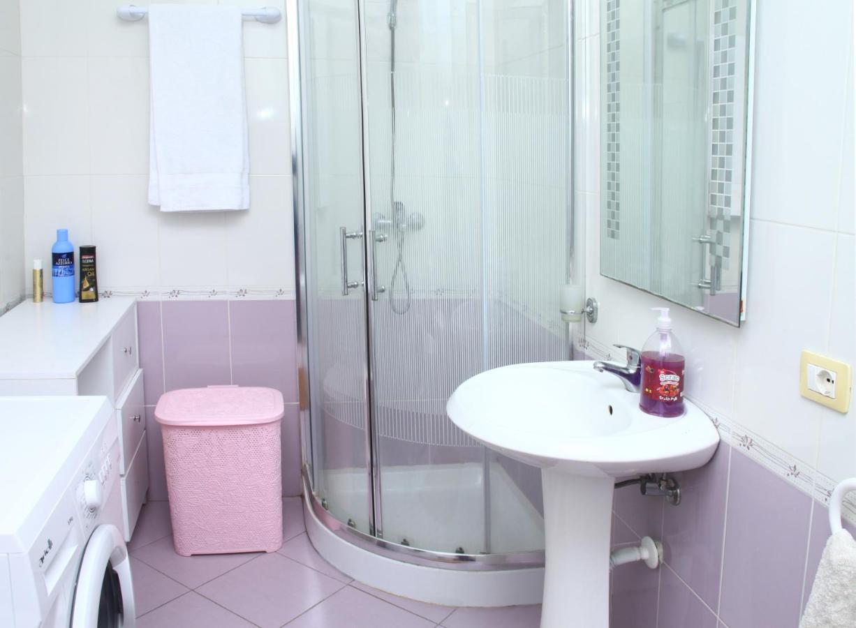 Beautiful Apartment At Port Side! Дуррес Екстер'єр фото
